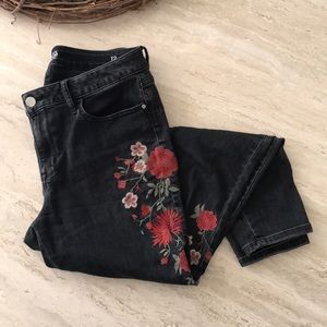 Red floral embroidered black jegging jeans size 12